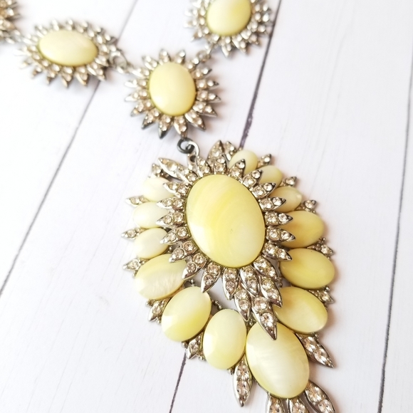 COPY - Genuine Yellow Shell and Rhinestone Necklace - Picture 4 of 6